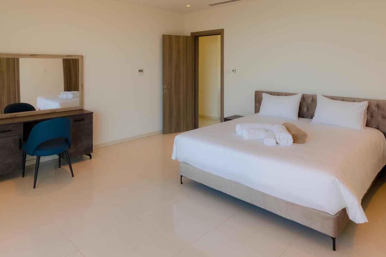 Love Bridge Seaview Villas Agia Napa Exterior foto