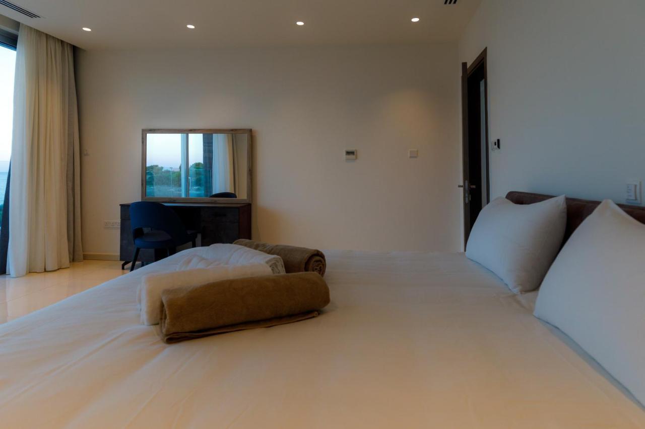 Love Bridge Seaview Villas Agia Napa Exterior foto